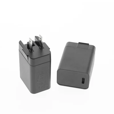 Us Pd 18W Charger Type-C Wall Charger Fast Charging Pd Charger Adapter AC DC Power Adapter with CE UL FCC
